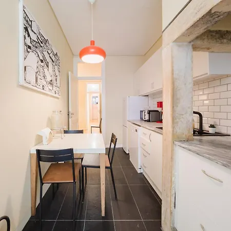 & Spacious 4 1 Bed Lisbon