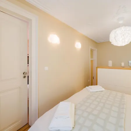 & Spacious 4 1 Bed Apartment