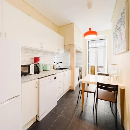 Apartment & Spacious 41 Bed