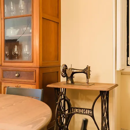 & Spacious 4 1 Bed Apartment *