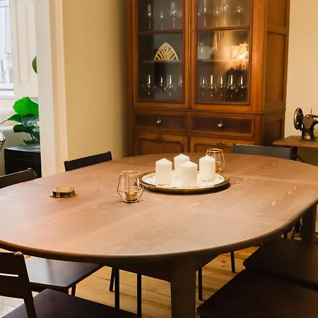 & Spacious 4 1 Bed Apartment Lisbon