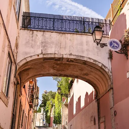& Spacious 4 1 Bed * Lisbon