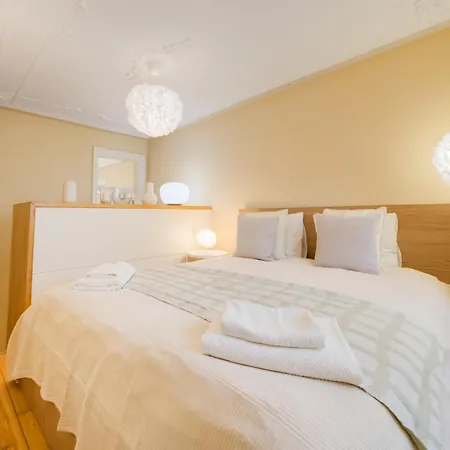 & Spacious 4 1 Bed * Lisbon
