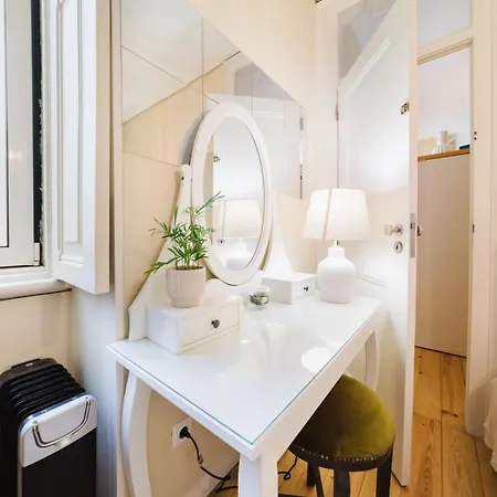 Apartment & Spacious 4 1 Bed