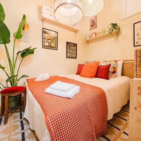 & Spacious 4 1 Bed