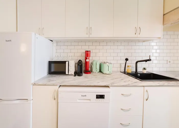 Modern 41 Bedroom Haven