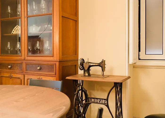 Modern 41 Bedroom Haven Apartmán *