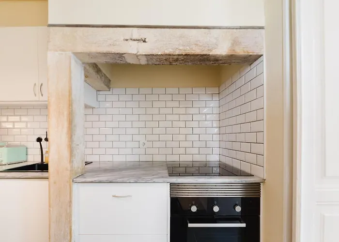 Modern 41 Bedroom Haven *