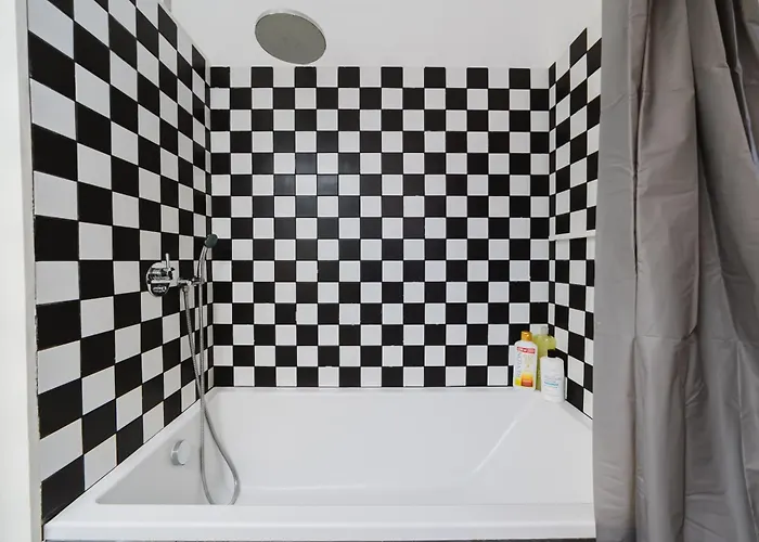 Modern 41 Bedroom Haven *