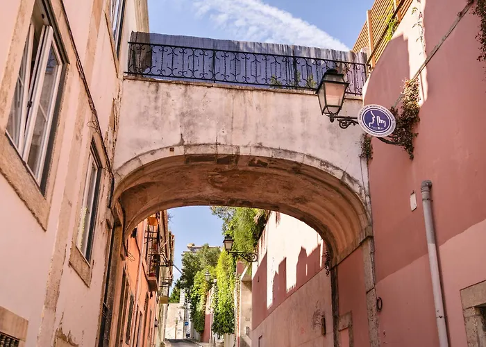 Modern 41 Bedroom Haven * Lisboa