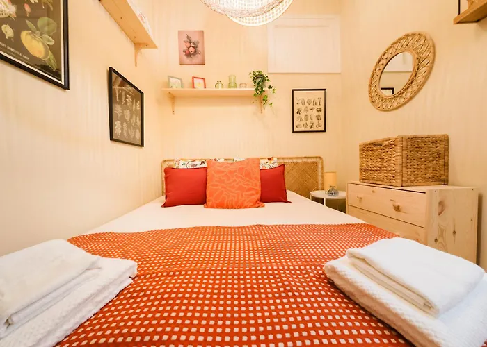 Modern 41 Bedroom Haven Apartmán *