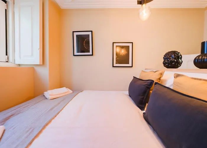 Modern 41 Bedroom Haven *