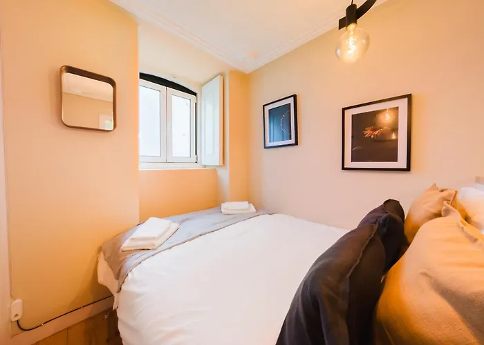 Modern 41 Bedroom Haven Apartment Lisbon