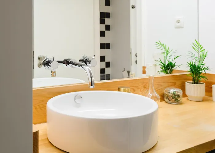Modern 41 Bedroom Haven 아파트 *
