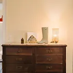 Modern 41 Bedroom Haven شقة