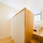 Modern 41 Bedroom Haven شقة
