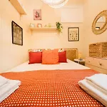 Modern 41 Bedroom Haven شقة *